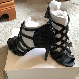 EUC Aldo leather heels size 8-1/2